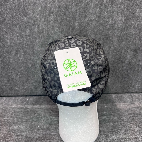 Gaiam Classic Leopard Fitness Hat - Picture 4 of 13